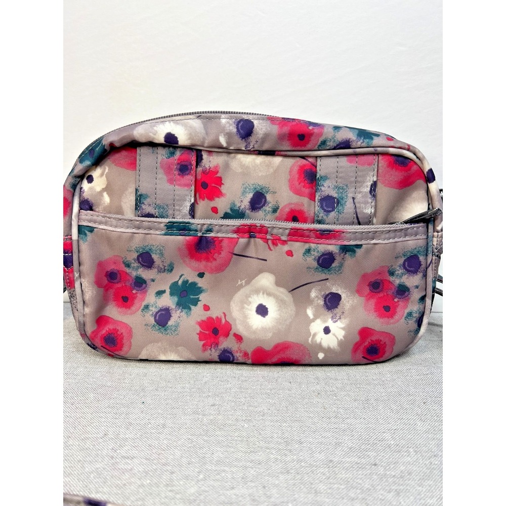 Lug Carousel Multicolor Gray/Pink/Teal/White Flower Print Crossbody Belt Bag - Picture 4 of 16